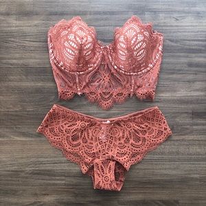 NWT Victoria’s Secret Bustier  32DD/34D